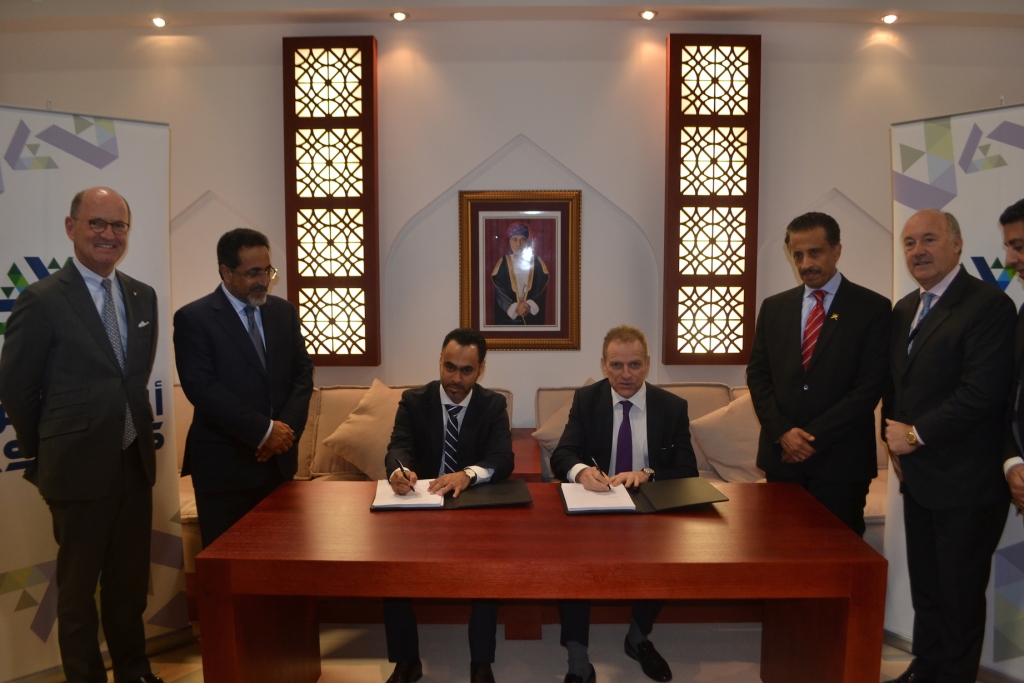 Representatives of Hilton Worldwide and the Muscat National Development and Investment Company[1]