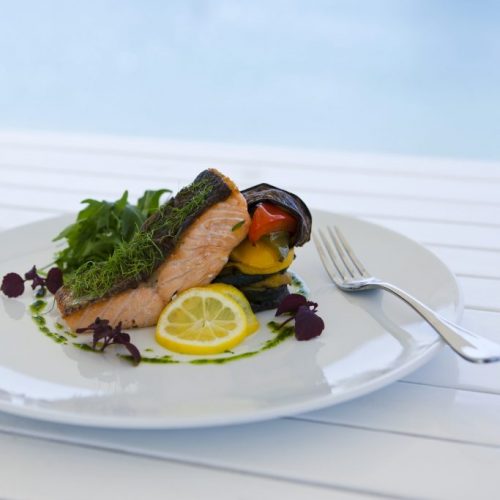 Talise Nutrition’s ‘Shape’ menu features dill marinated Scottish salmon with salsa verde, which has no added starch and contains raw salad, grilled vegetables and a raw sauce based on good fats only