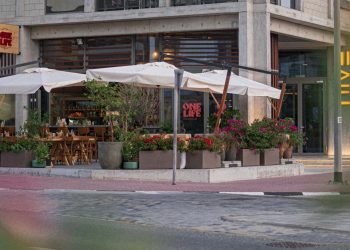 ONE LIFE KITCHEN & CAFÉ OPENED IT’S DOORS IN JVC