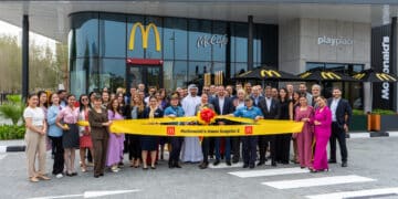 MCDONALD’S UAE OPENS ITS FIRST RESTAURANT RUN BY AN ALL-FEMALE WORKFORCE AND PARTIAL SOLAR PANELED ROOF
