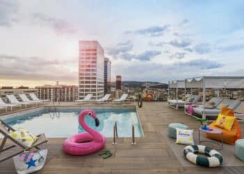 HOLA! MOXY HOTELS DEBUTS ITS PLAYFUL SPIRIT IN SPAIN WITH THE OPENING OF MOXY BARCELONA