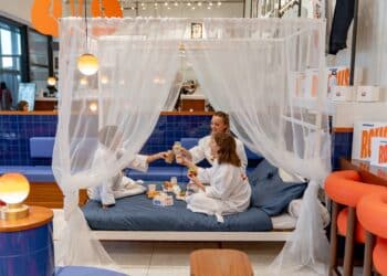 HOMER LOBSTER REIMAGINES MORNINGS WITH A ONE-OF-A-KIND FOUR-POSTER BED & BREAKFAST EXPERIENCE