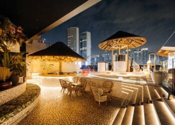 MAMA SHELTER’S SWIM IN THE CITY – NIGHTTIME EXPERIENCE