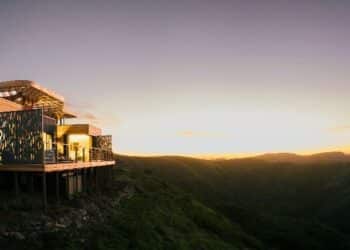 THE JOY OF DISCOVERY. THE POWER OF PLACE. A STAY LIKE NO OTHER