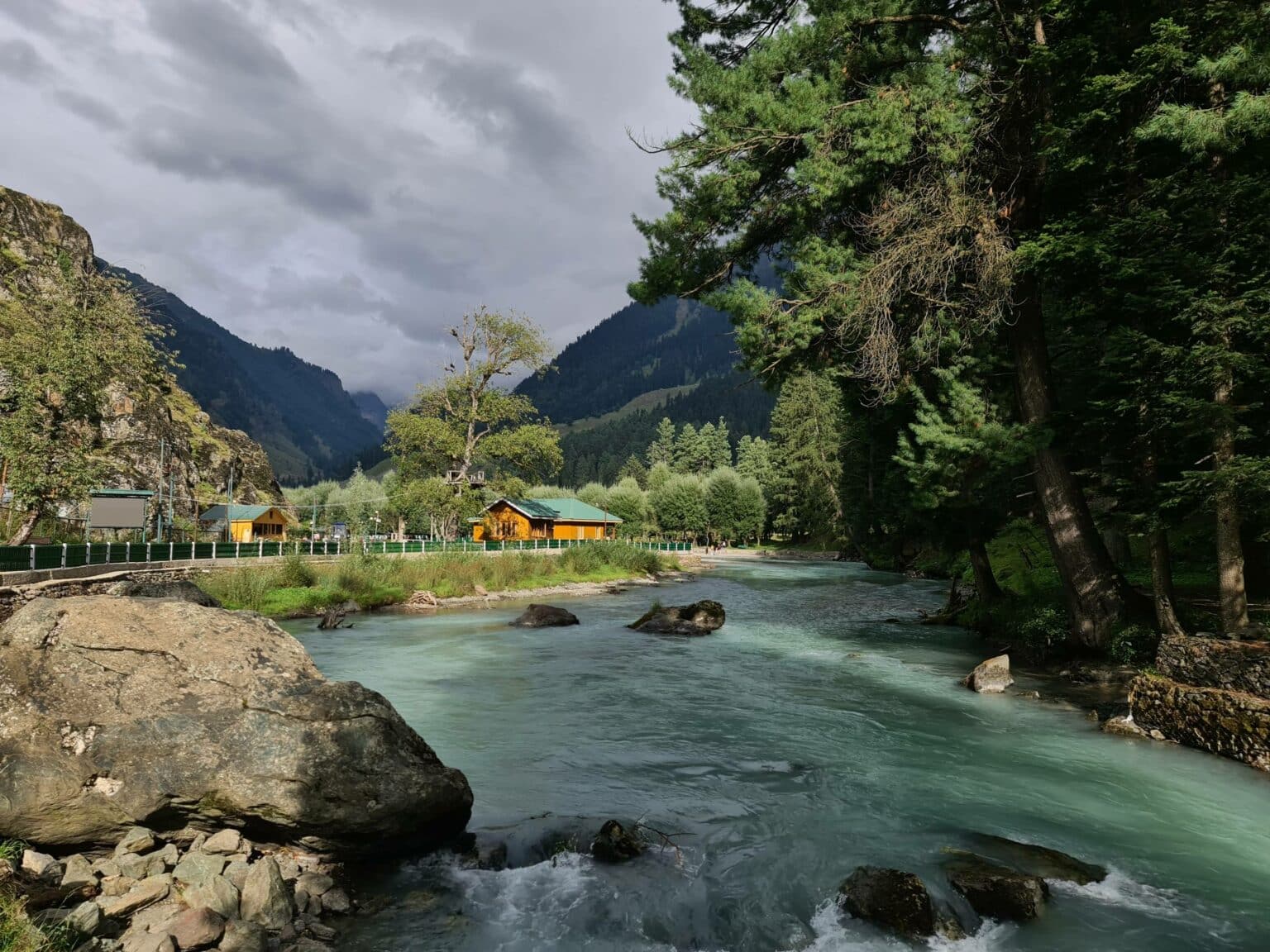 AXONALL LAUNCHES TO REDEFINE LUXURY TRAVEL THROUGH AI AND EMOTIONAL INTELLIGENCE