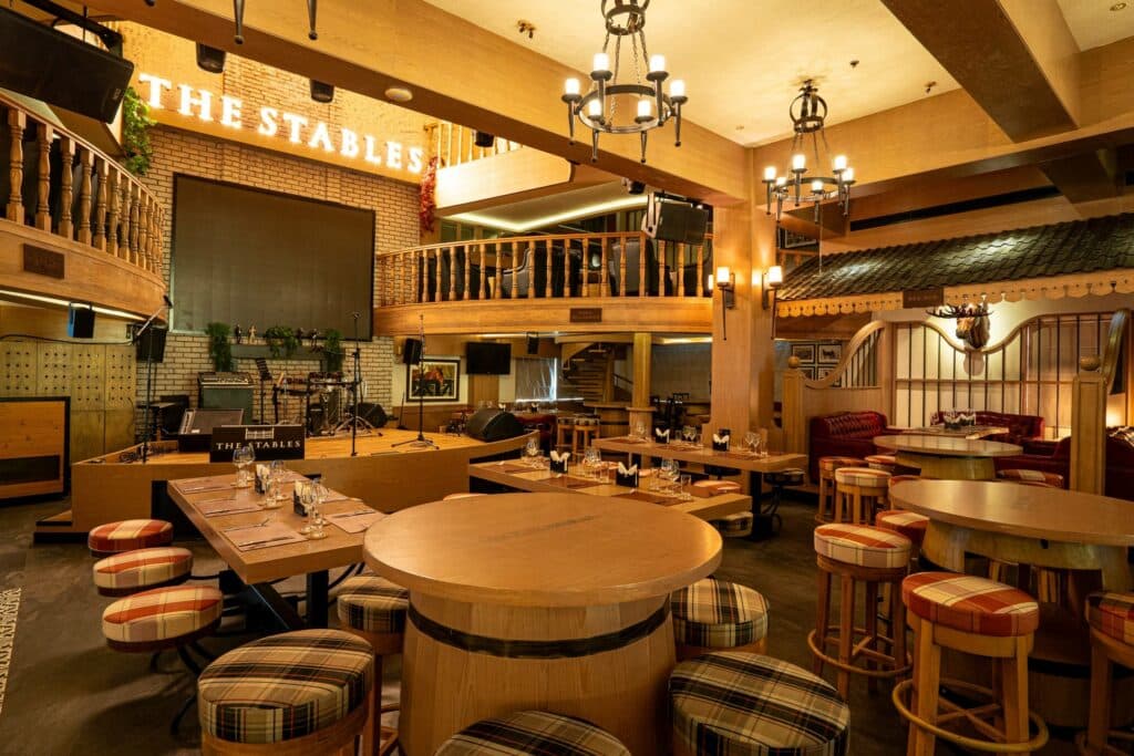 CATCH EVERY THRILLING MOMENT OF THE FORMULA 1 SEASON LIVE AT THE STABLES DUBAI