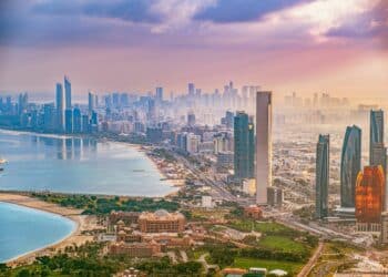 ULTIMATE ABU DHABI TRAVEL GUIDE 2026: TOP ATTRACTIONS, SIGHTS, AND EXPERIENCES